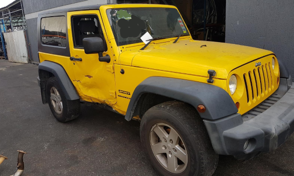 Free Towing and Cash for Your Vehicle (3)