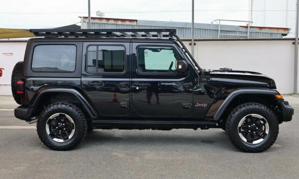 Sell Accident-Damaged Jeep Wrangler 4WD for Top Dollars