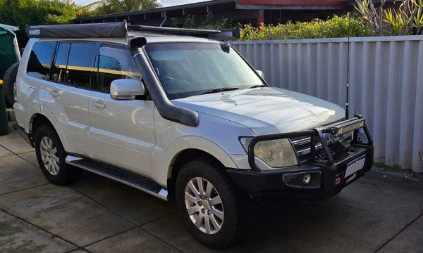 Sell Accident-Damaged Mitsubishi Pajero 4WD for Top Dollars